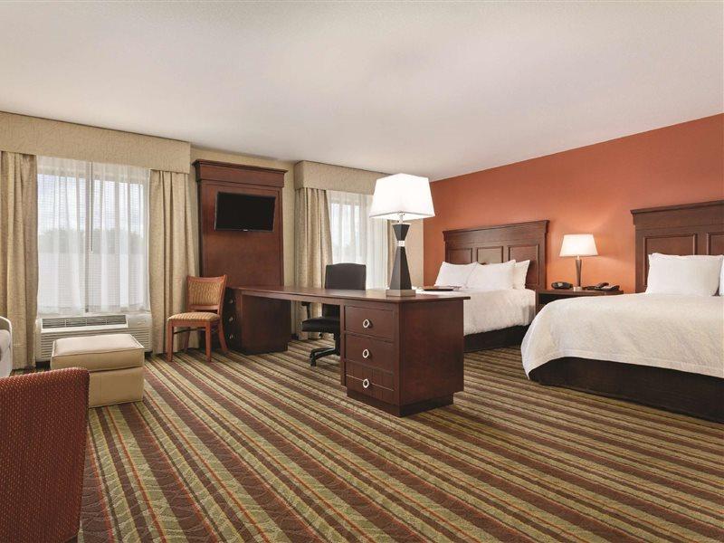 Hampton Inn Detroit/Саутгейт Экстерьер фото
