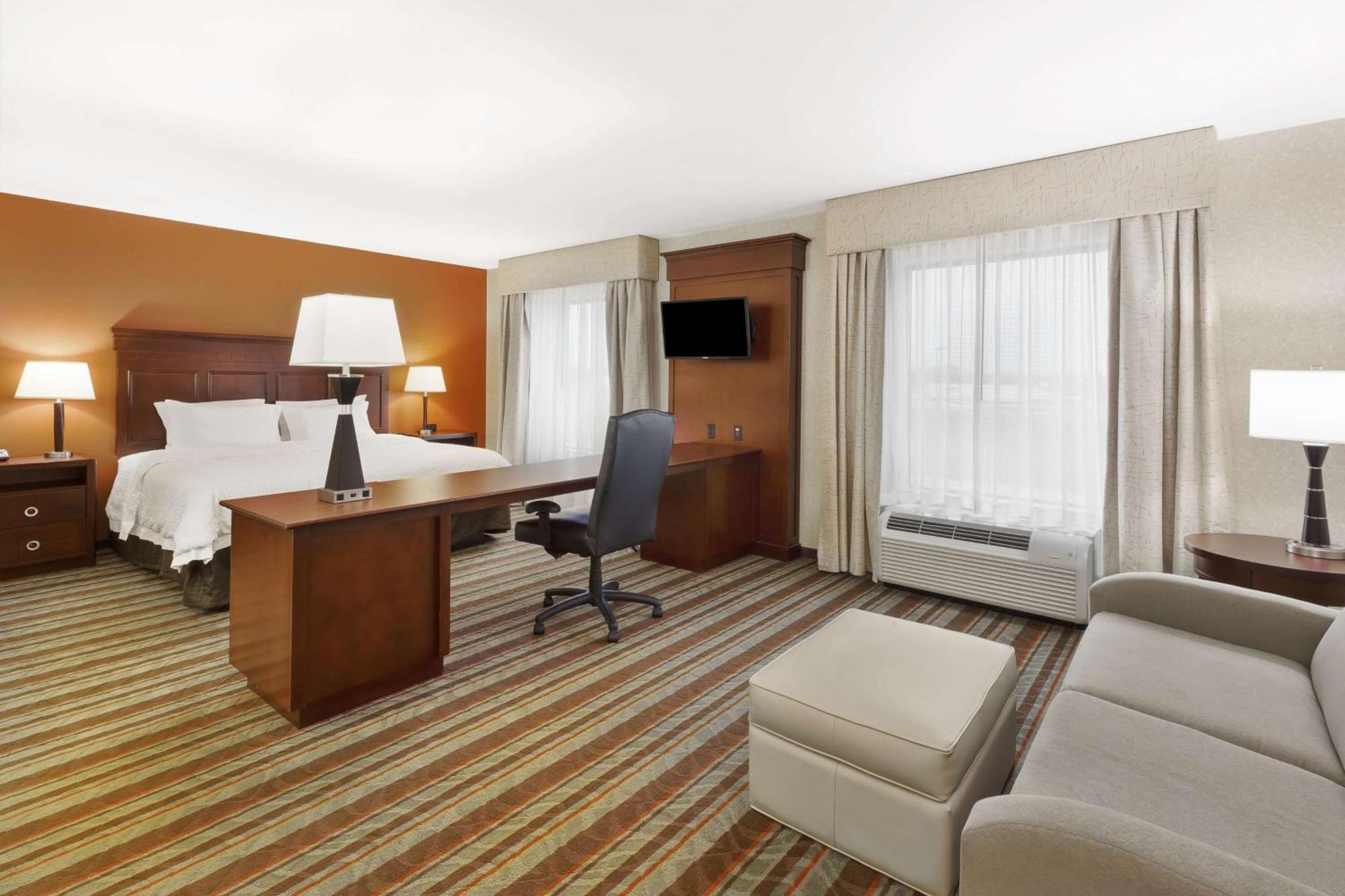 Hampton Inn Detroit/Саутгейт Экстерьер фото