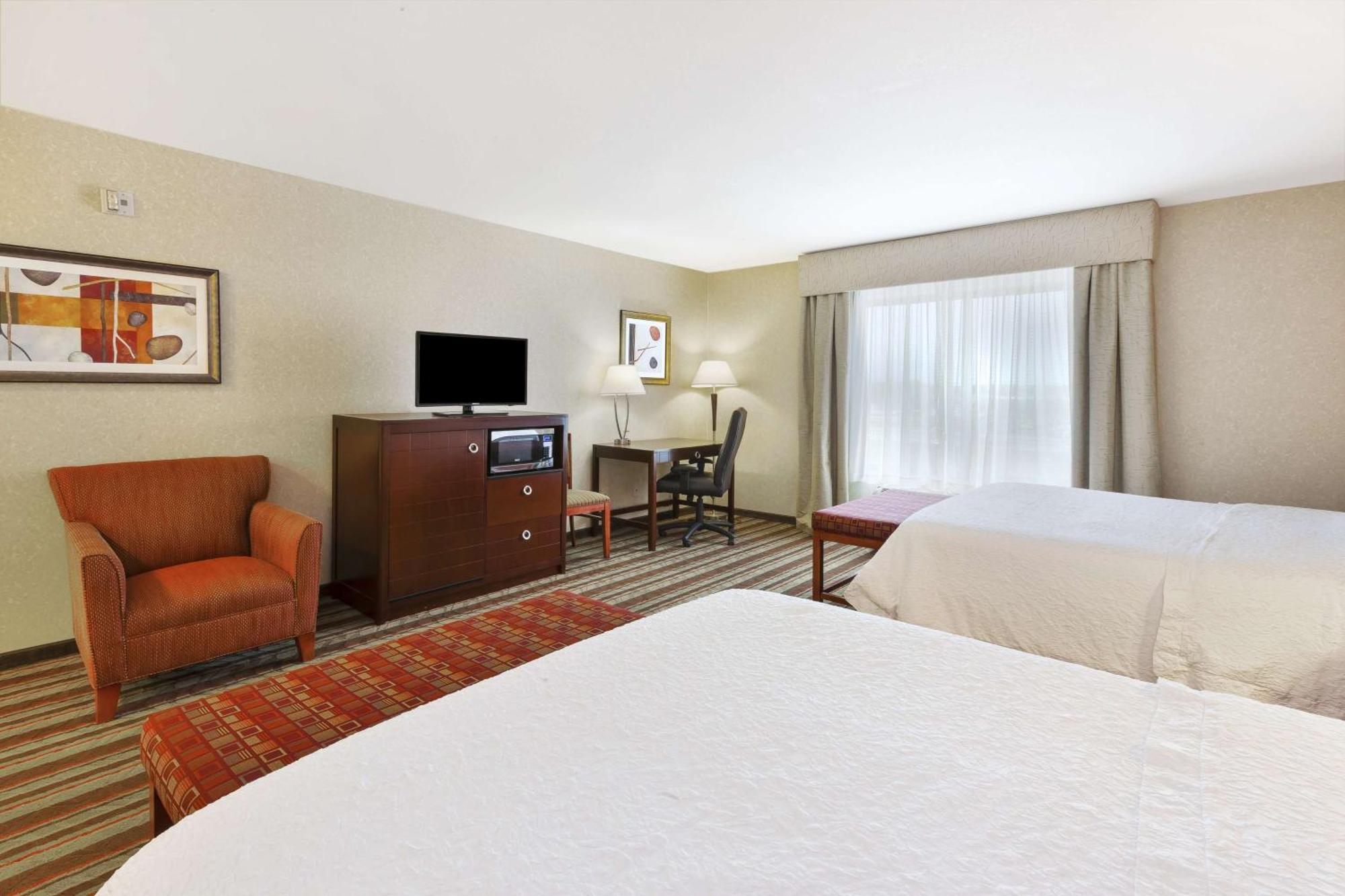 Hampton Inn Detroit/Саутгейт Экстерьер фото